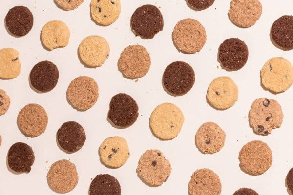 Bandeja de galletas, que en inglés se dice "cookies" como en las cookies de Google